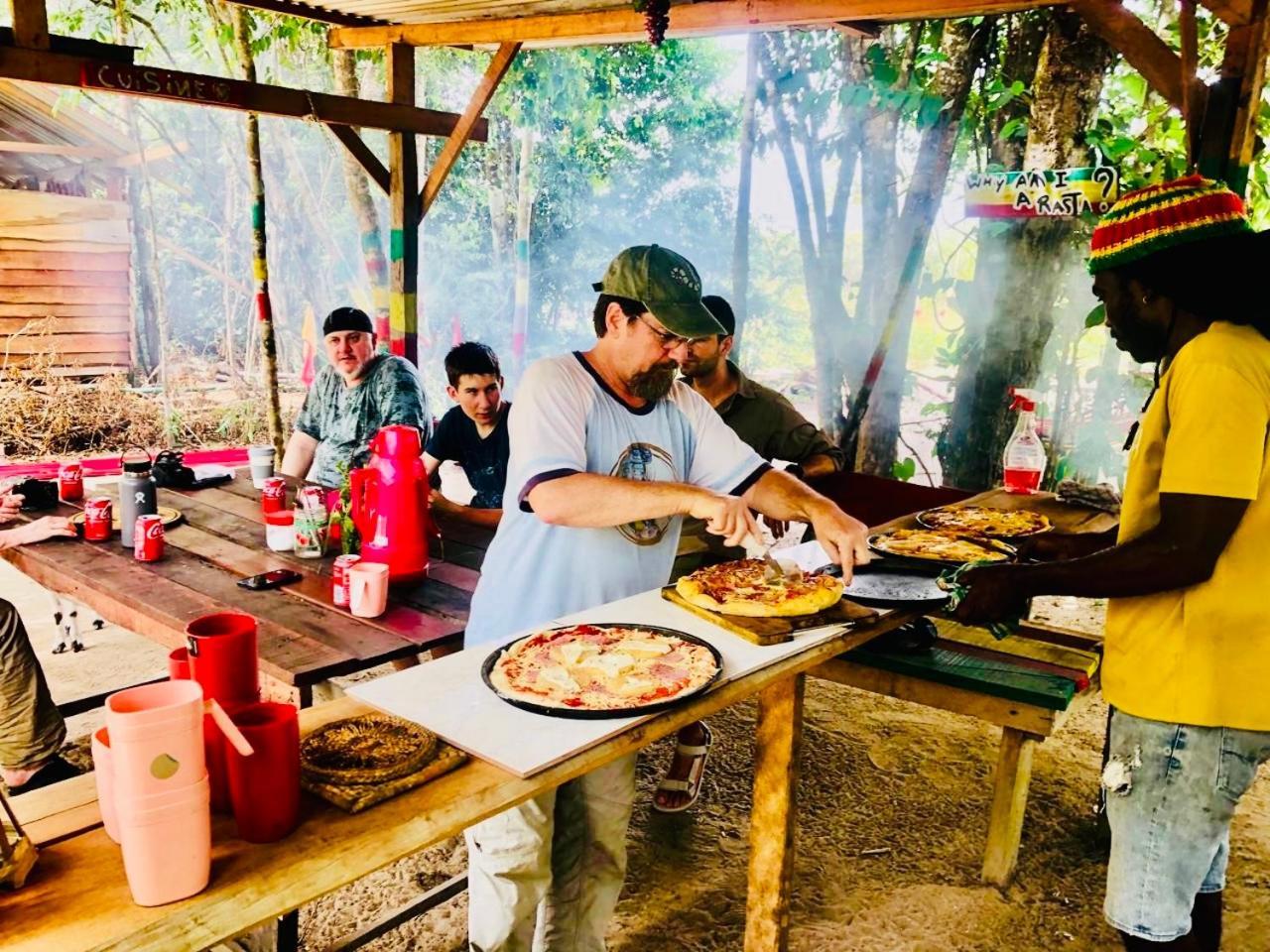 Land Of Promise - Reggae Bar & Eco Village Zanderij المظهر الخارجي الصورة